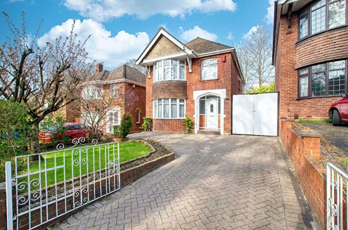 4 Bedroom Detached House For Sale In Mousehole Lane, Southampton, Hampshire, SO18