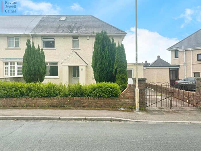 3 Bedroom Semi-Detached House For Sale In Heol-y-groes, Pencoed, Bridgend County., CF35