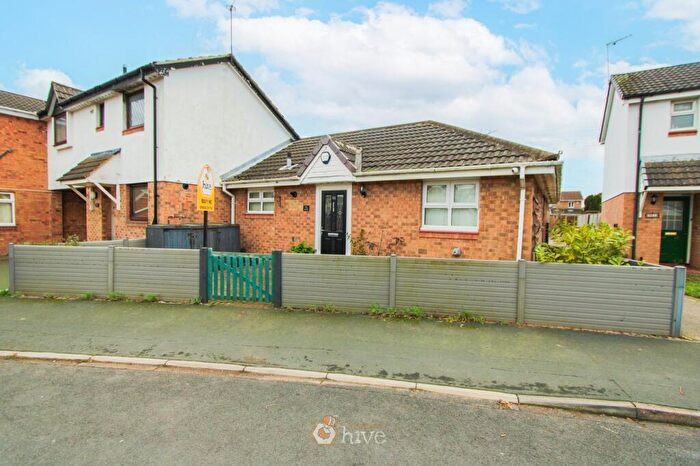 2 Bedroom Semi-Detached Bungalow For Sale In Elizabeth Avenue, Kirk Sandall, Doncaster, DN3