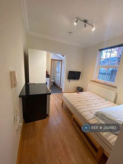 Studio To Rent In Whitehall Road, Norwich, NR2