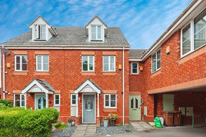 3 Bedroom Semi-Detached House For Sale In Medway Court, St. Helens, Merseyside, WA9
