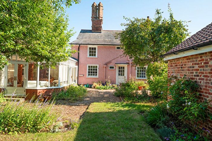 5 Bedroom Detached House For Sale In Braintree Road, Felsted, CM6