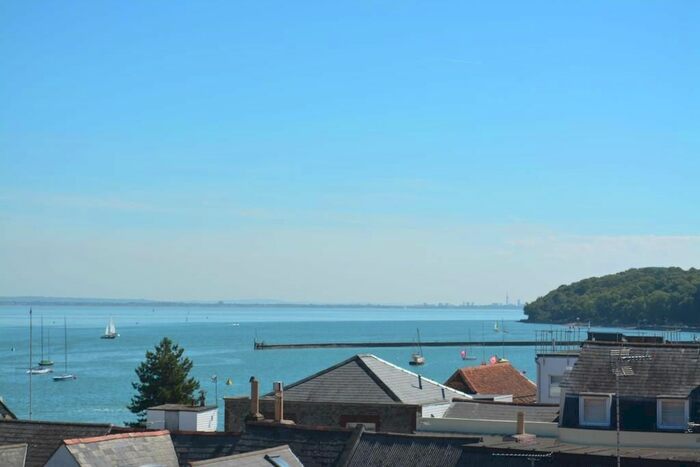 2 Bedroom Flat To Rent In Fountain, Court, Terminus Road, Cowes, PO31