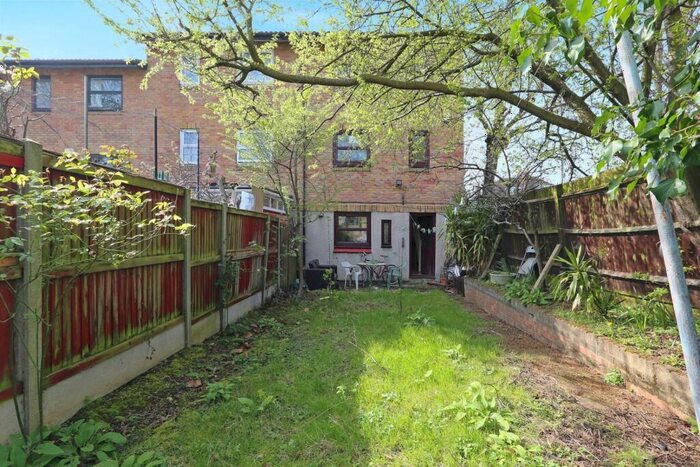 5 Bedroom End Of Terrace House To Rent In Sunderland Road, London, SE23