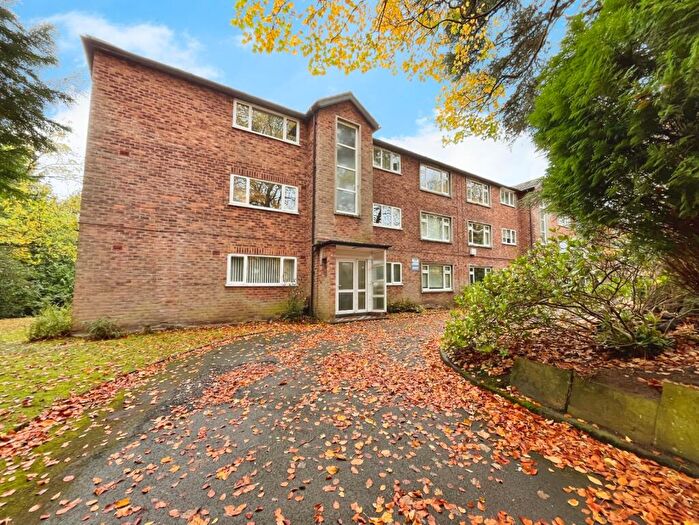 2 Bedroom Flat For Sale In Holme Road, Didsbury, Manchester, M20