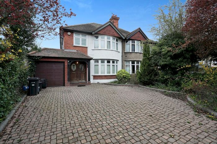4 Bedroom Semi-Detached House To Rent In Horn Lane, Woodford Green, IG8