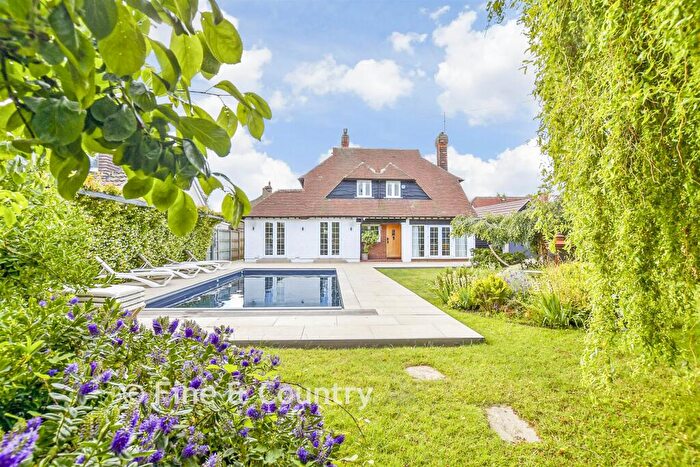 5 Bedroom Detached House For Sale In Oxenden Square, Herne Bay, Kent, CT6