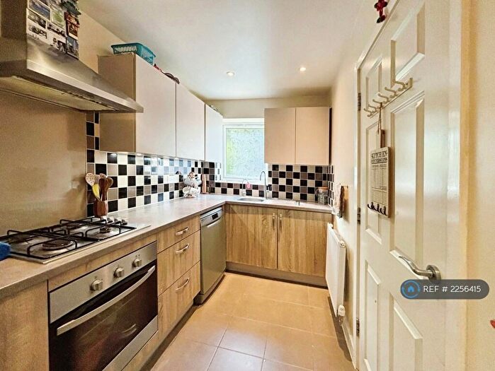 3 Bedroom Terraced House To Rent In Spey Road, Tilehurst, Reading, RG30