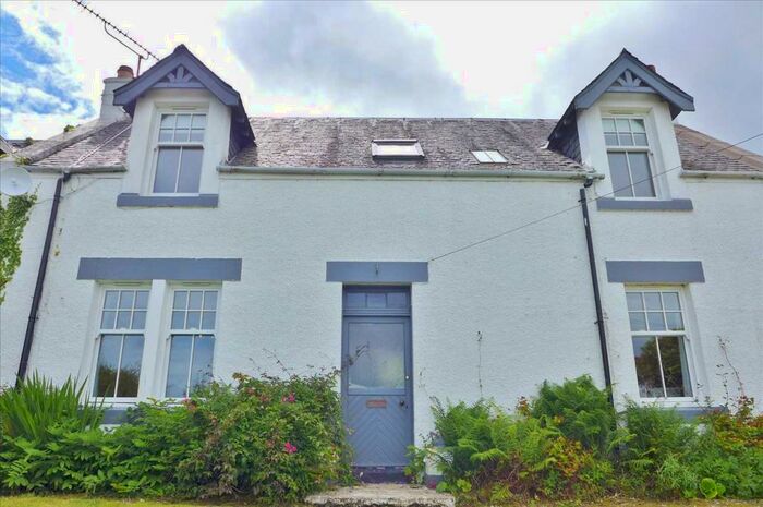 3 Bedroom Semi-Detached Villa For Sale In Caledonia, Lamlash, KA27