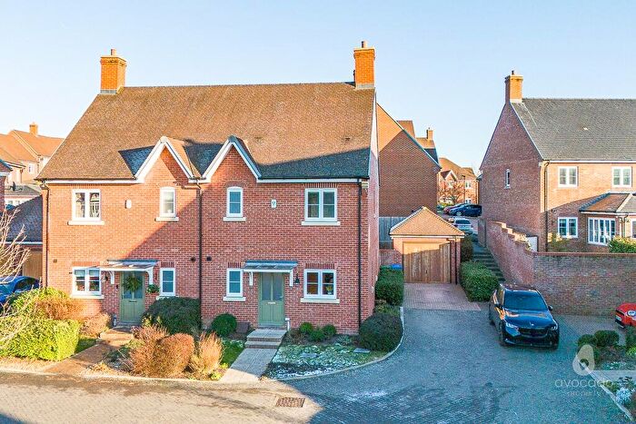 3 Bedroom Semi Detached House For Sale In Sorrel Drive, Warfield, Bracknell, RG42