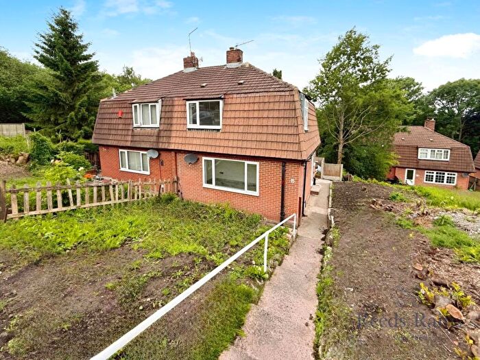 3 Bedroom Semi-Detached House To Rent In Bath Road, Newcastle, Staffordshire, ST5