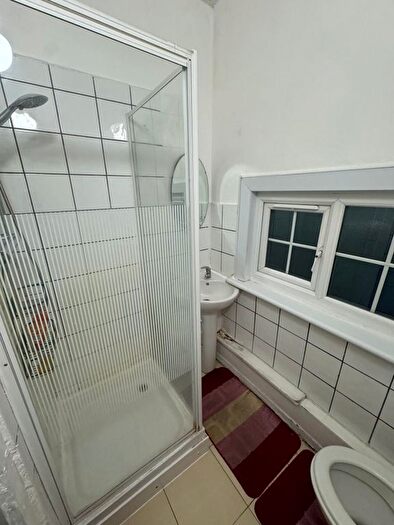 1 Bedroom Flat To Rent In London Road, London, SW16