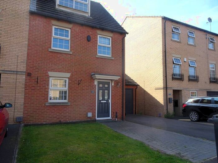 3 Bedroom Property To Rent In Monument Drive, Bierley, Barnsley, S72