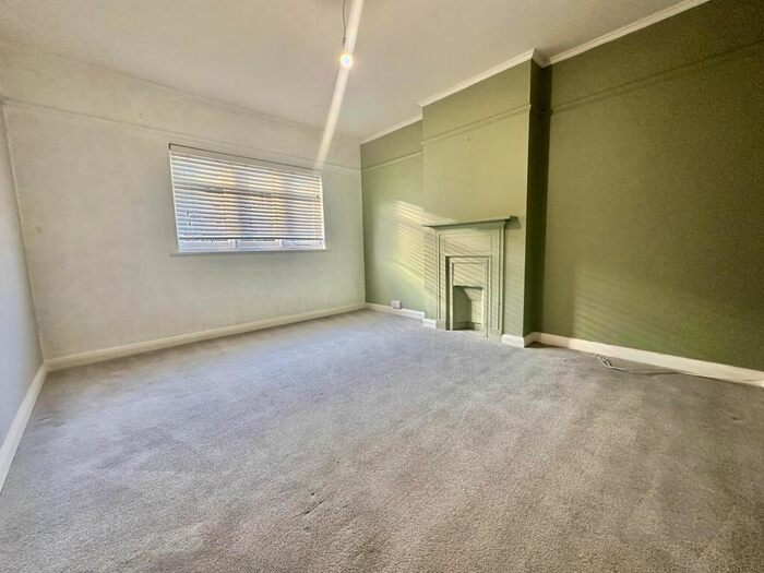 2 Bedroom Apartment To Rent In King Street, Ramsgate, CT11