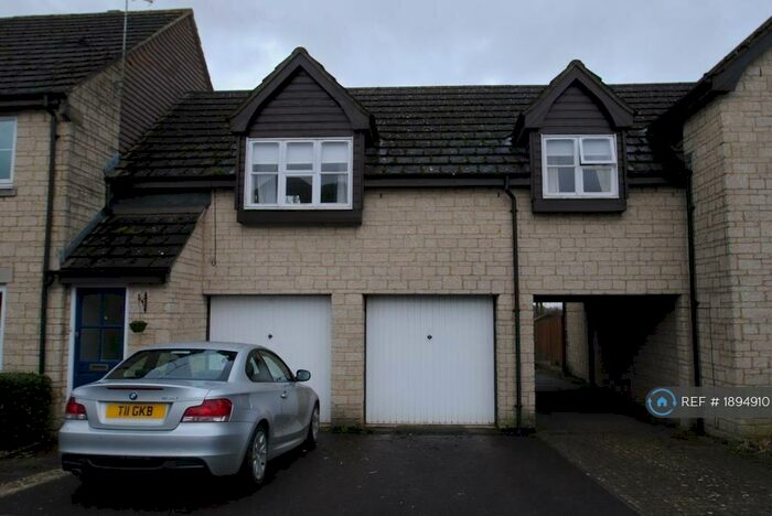 2 Bedroom Flat To Rent In Haygarth Close, Cirencester, GL7