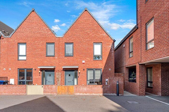 2 Bedroom Mews To Rent In Murfin Court, Cleethorpes, DN35