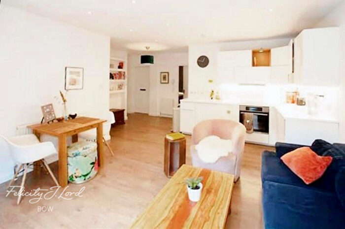 2 Bedroom Apartment To Rent In Hewison Street, London, E3