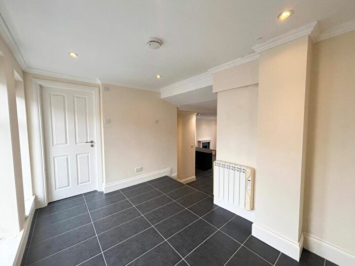 2 Bedroom Apartment To Rent In Portland Street, Regent House, CV32