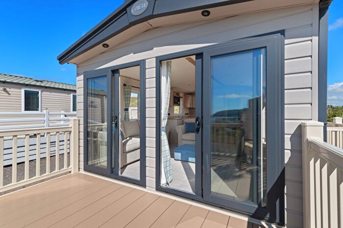 2 Bedroom Mobile/park Home For Sale In Gwbert, Cardigan, SA43