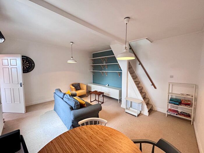 2 Bedroom Property To Rent In Forest Road West, Nottingham, NG7