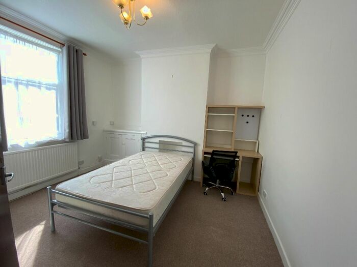 4 Bedroom Terraced House To Rent In Avenue Road Extension, Clarendon Park, Leicester, LE2