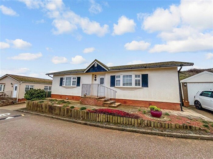 2 Bedroom Park Home For Sale In Court Farm Road, Newhaven, East Sussex, BN9