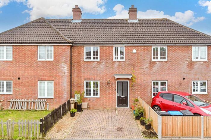 3 Bedroom Terraced House For Sale In Chaucer Road, Elvington, Dover, Kent, CT15