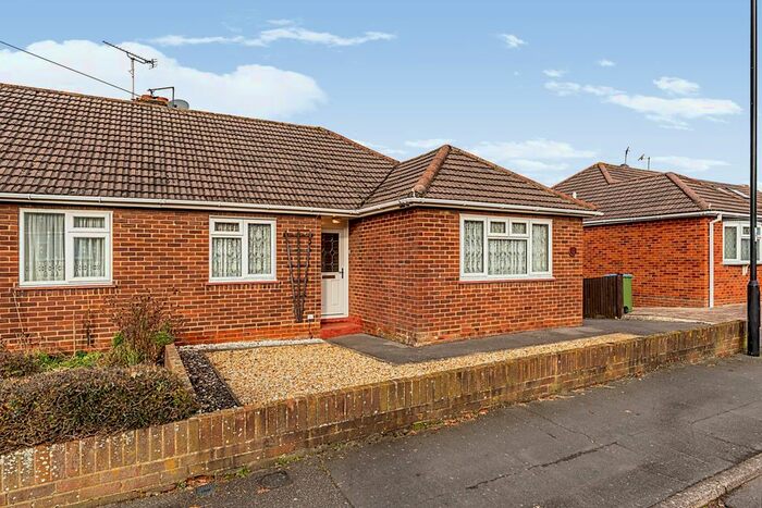 3 Bedroom Bungalow To Rent In Julian Road, Southampton, Hampshire, SO19