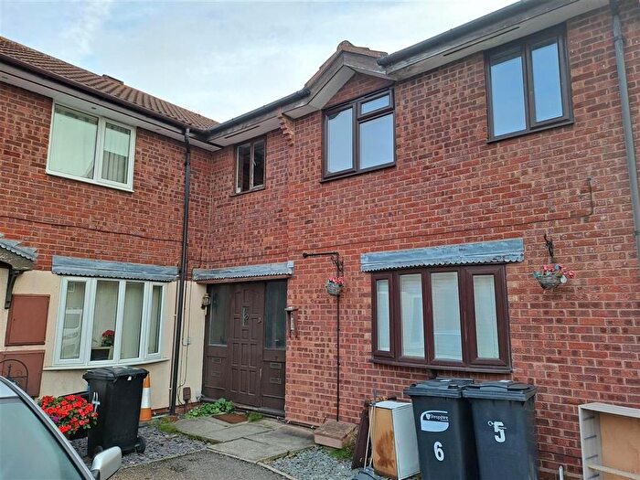 1 Bedroom Flat For Sale In Pickwick Court, Shifnal And Parking Spaces, TF11