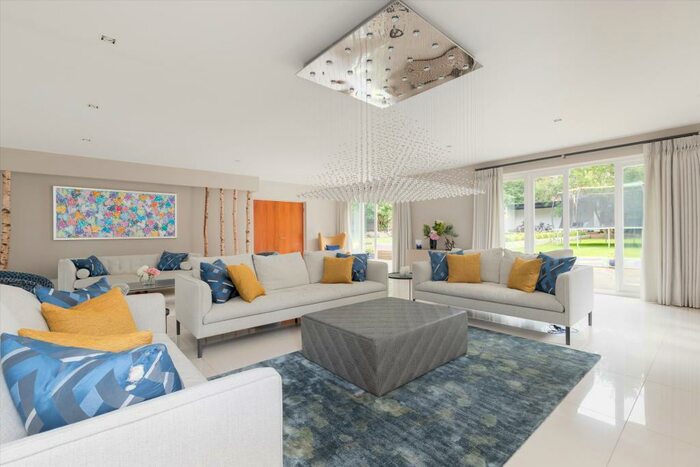 9 Bedroom House To Rent In Warren Road, KT2