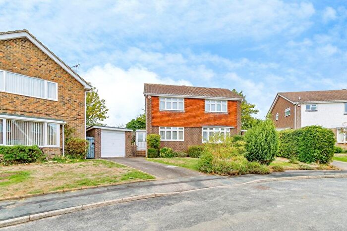 3 Bedroom Detached House For Sale In St. Marys Close, Pulborough, West Sussex, RH20