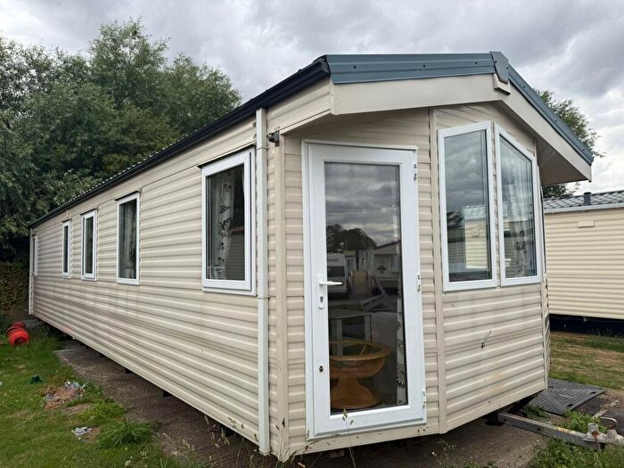 2 Bedroom Caravan For Sale In Chapel Hill, Witham Bank, LN4