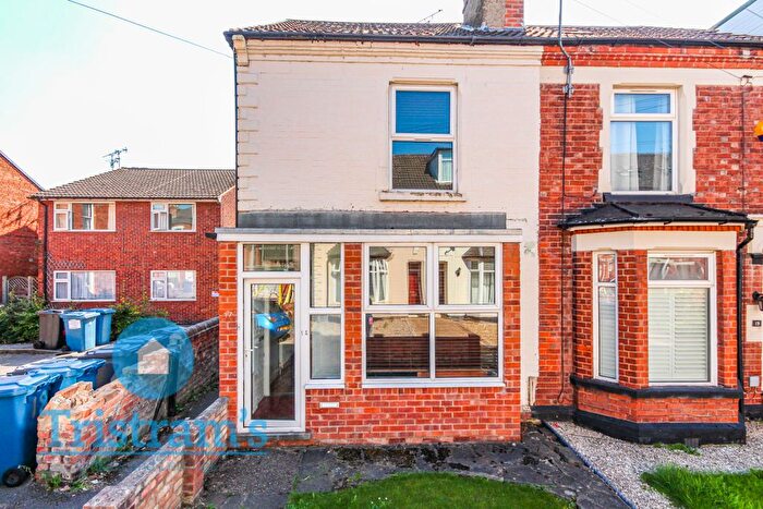 5 Bedroom End Of Terrace House To Rent In Chestnut Grove, West Bridgford, Nottingham, NG2