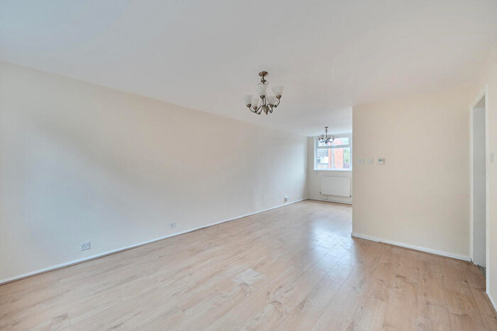 4 Bedroom Terraced House For Sale In Rose Hill, Sutton, SM1
