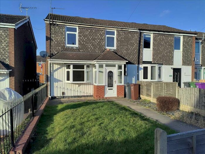 3 Bedroom Semi-Detached House To Rent In Kirby Close, Bradley, Bilston, WV14