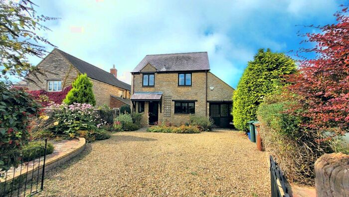 3 Bedroom Detached House To Rent In East Street, Fritwell, Oxon OX27