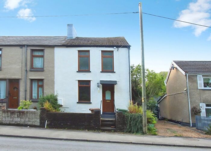 2 Bedroom Cottage For Sale In Main Road, Maesycwmmer, Hengoed, CF82