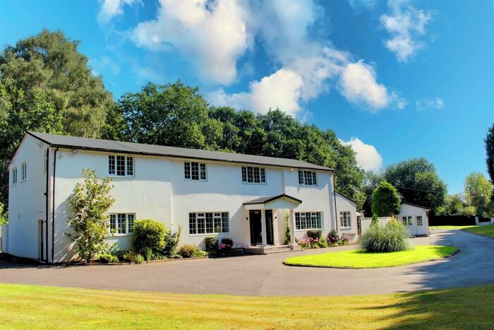 5 Bedroom Detached House For Sale In Dixons Hill Close, North Mymms, AL9