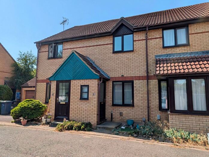 2 Bedroom Terraced House To Rent In Stott Gardens, Cambridge, CB4