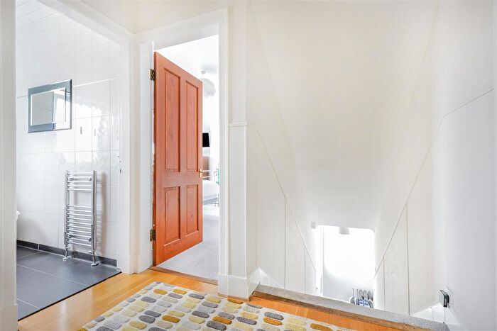 2 Bedroom Flat For Sale In Campbell Street, Wishaw, ML2
