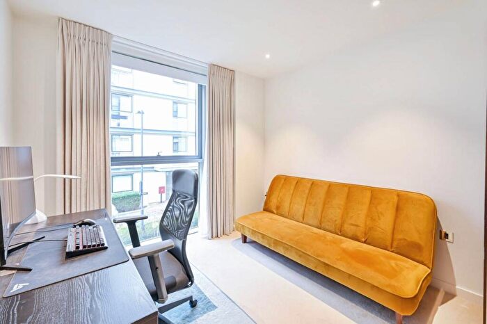 3 Bedroom Flat For Sale In Chartwell House, Chelsea, London, SW10