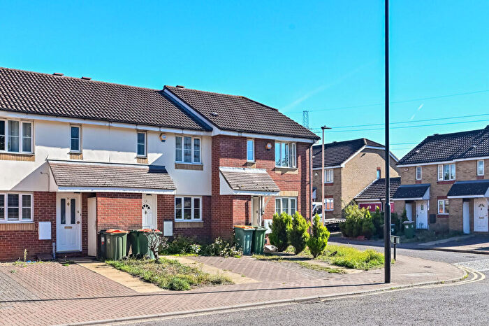 3 Bedroom House For Sale In County Road, Beckton, London, E6