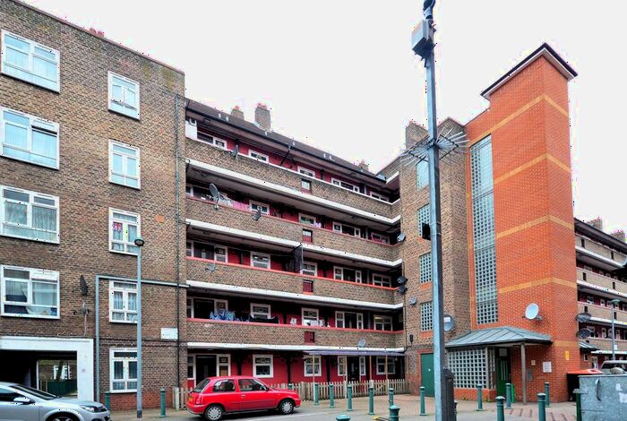 3 Bedroom Flat To Rent In Homerton Road, Homerton, London, E9