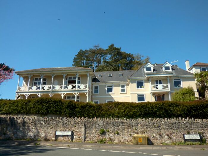 2 Bedroom Maisonette To Rent In College Road, Newton Abbot, TQ12