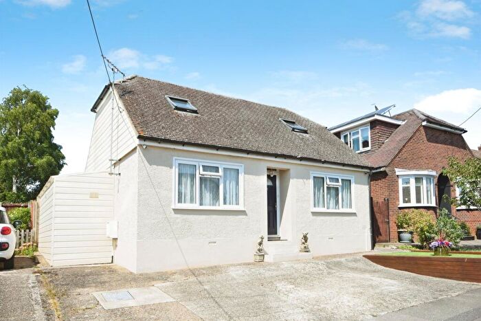 3 Bedroom Detached Bungalow For Sale In Vauxhall Drive, Braintree, CM7