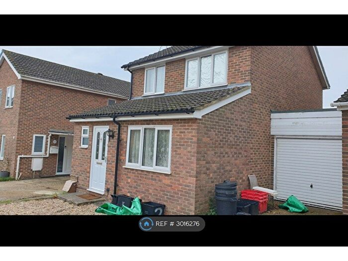 3 Bedroom Terraced House To Rent In Lowestoft Close, Lower Earley, Reading, RG6
