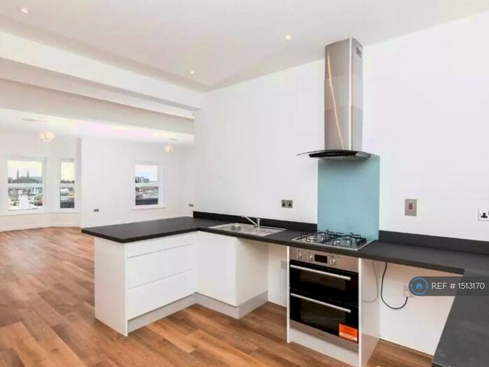 2 Bedroom Flat To Rent In South Quay, Great Yarmouth, NR30