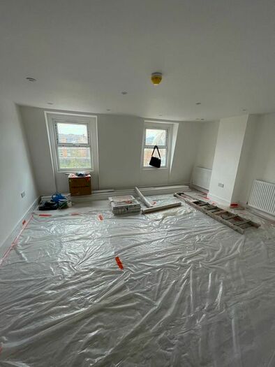 2 Bedroom Flat To Rent In Goldhawk Road, Hammersmith, W12