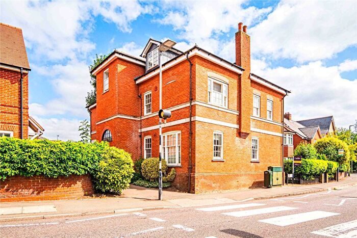 2 Bedroom Flat For Sale In Bridge Road, Hunton Bridge, Kings Langley, Hertfordshire, WD4