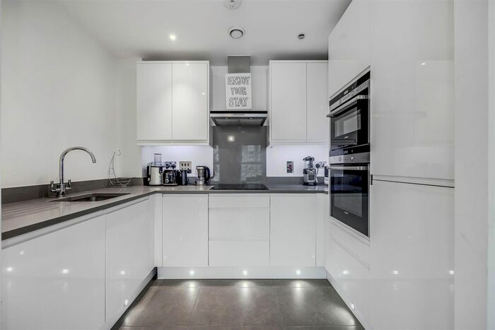 1 Bedroom Flat To Rent In Wadham Mews, Mortlake, SW14